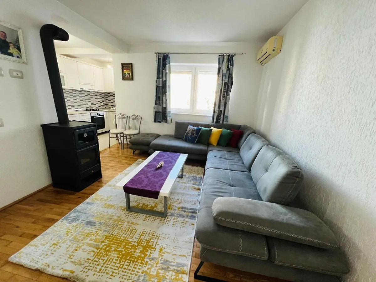 Kukes Apartment Hotel 0*,